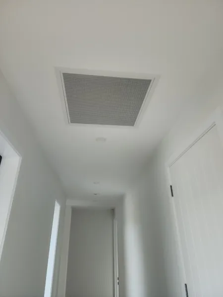 Ceiling diffusers, returns and floor grilles, supplied example 25